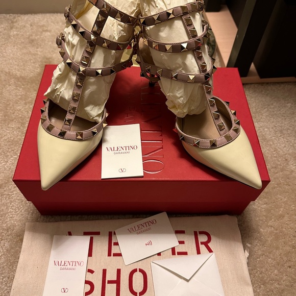 Used 1 time for wedding. Retail $1100. Size 36.5 - Picture 10 of 12